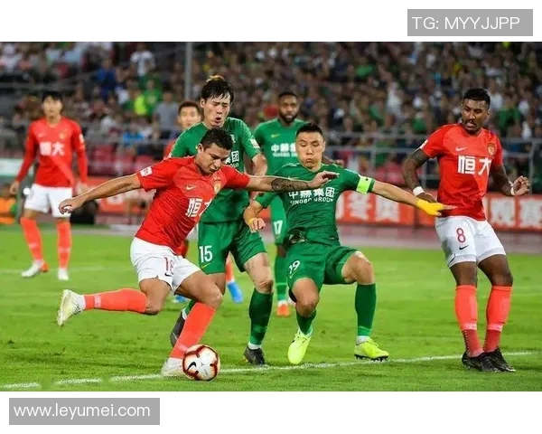 精彩对决正在直播恒大与国安的巅峰之战球迷们快来围观吧